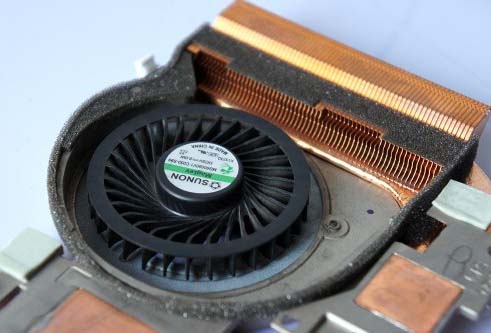 清理筆記本散熱風扇時需要注意的操作